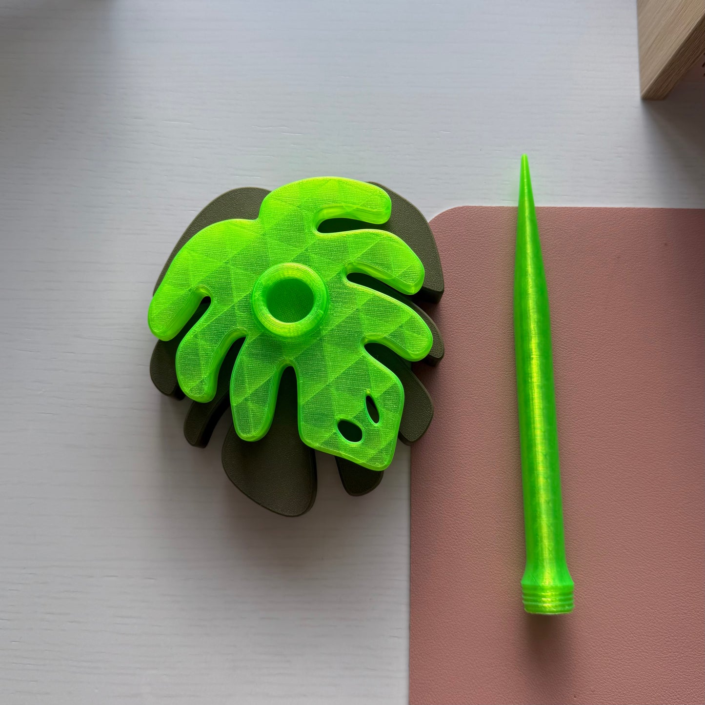 Monstera Plant Spinner