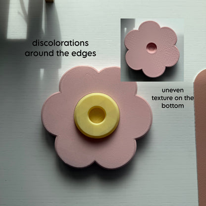 Second Chance Daisy Plates