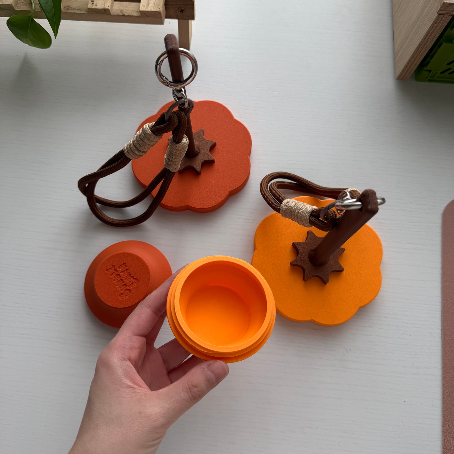 Pumpkin Walkie Spinner