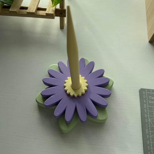 Second Chance Aster Spinner (Wisteria-Pistachio)