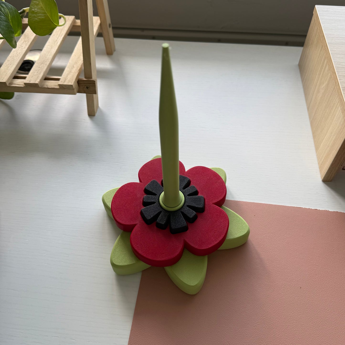 Second Chance Poppy Spinner (Red)