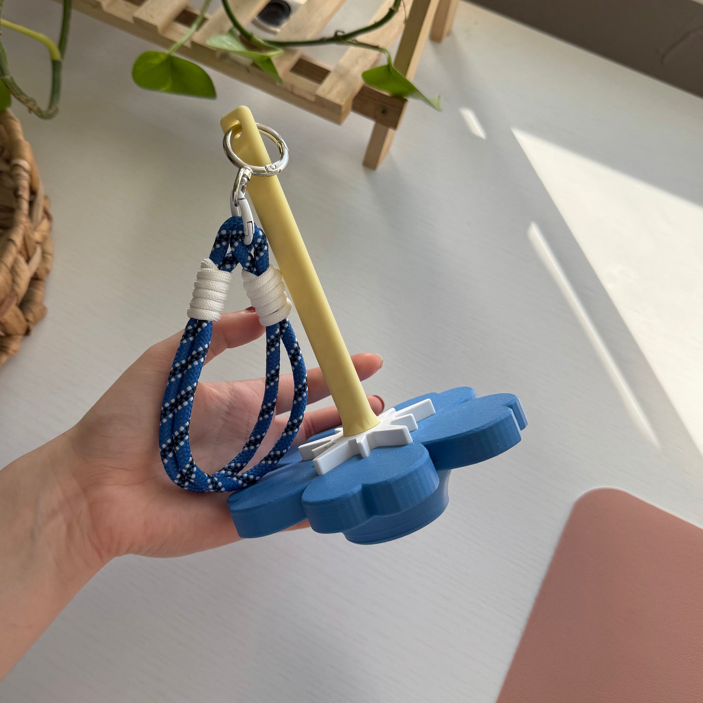 Forget Me Not Walkie Spinner