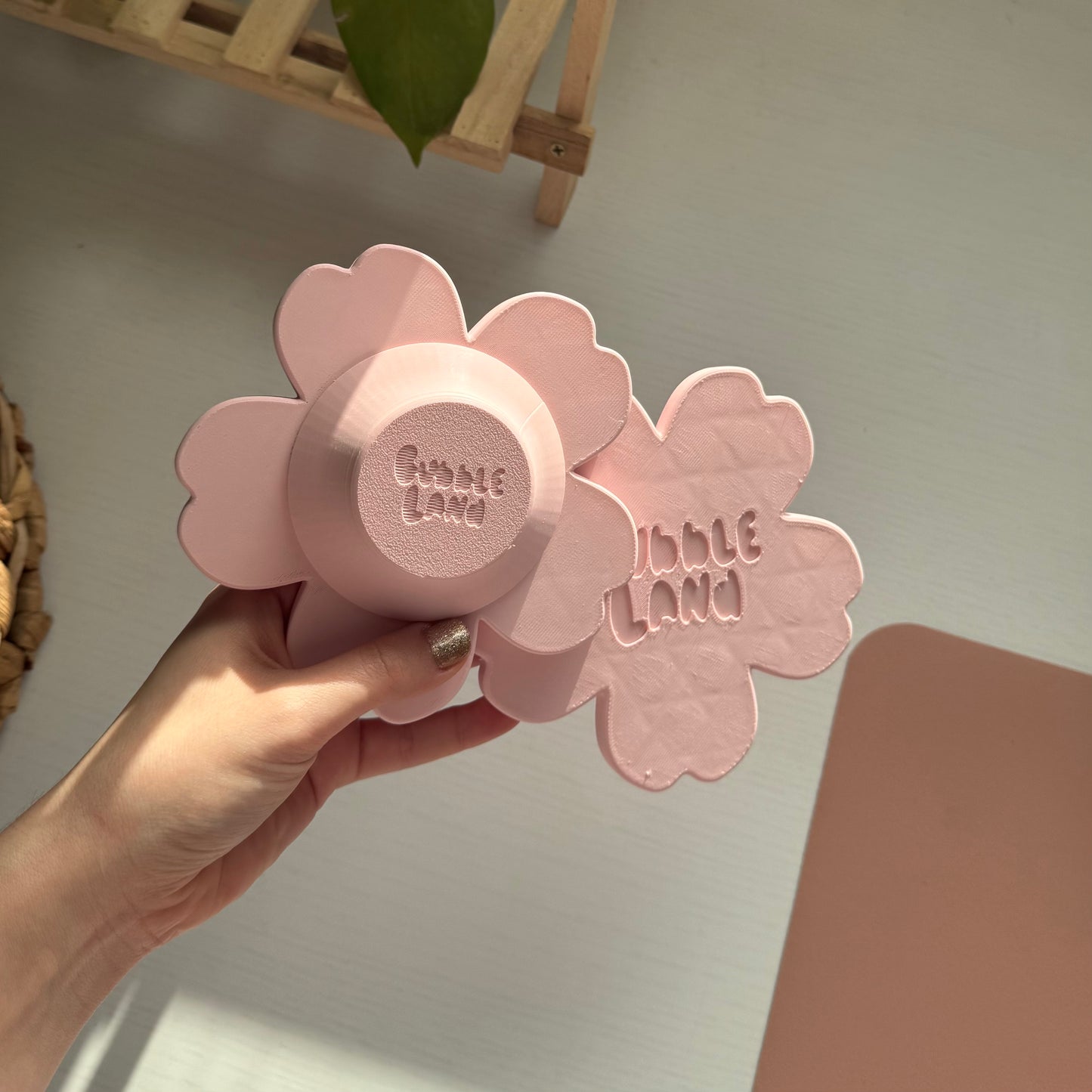 Sakura Walkie Spinner