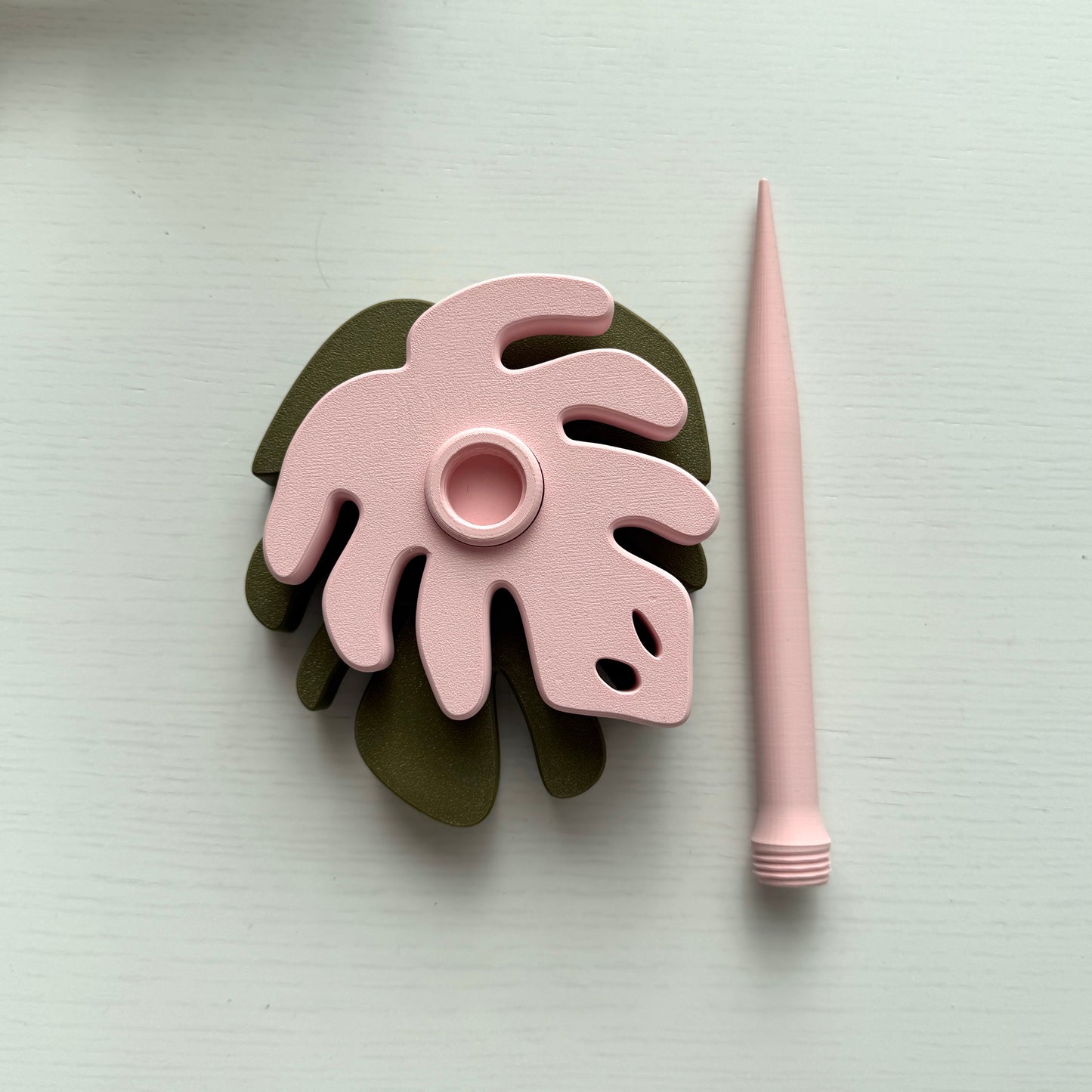Monstera Plant Spinner